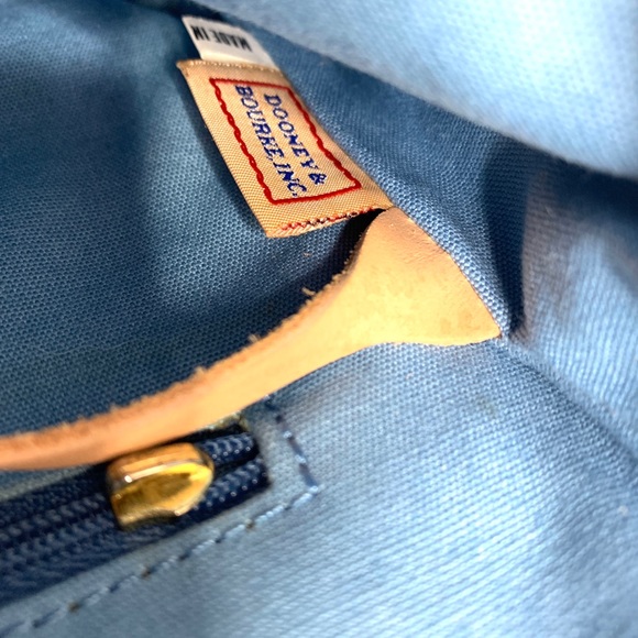 Dooney Bourke Vintage Rainbow Logo Coated Canvas Small Shoulder Bag Rainbow Zip - Picture 9 of 13